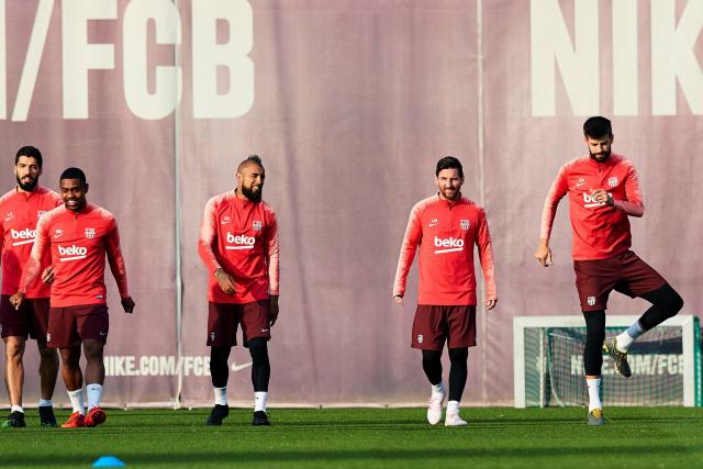 李凯尔0分赵睿17分 中国男篮不敌塞尔维亚